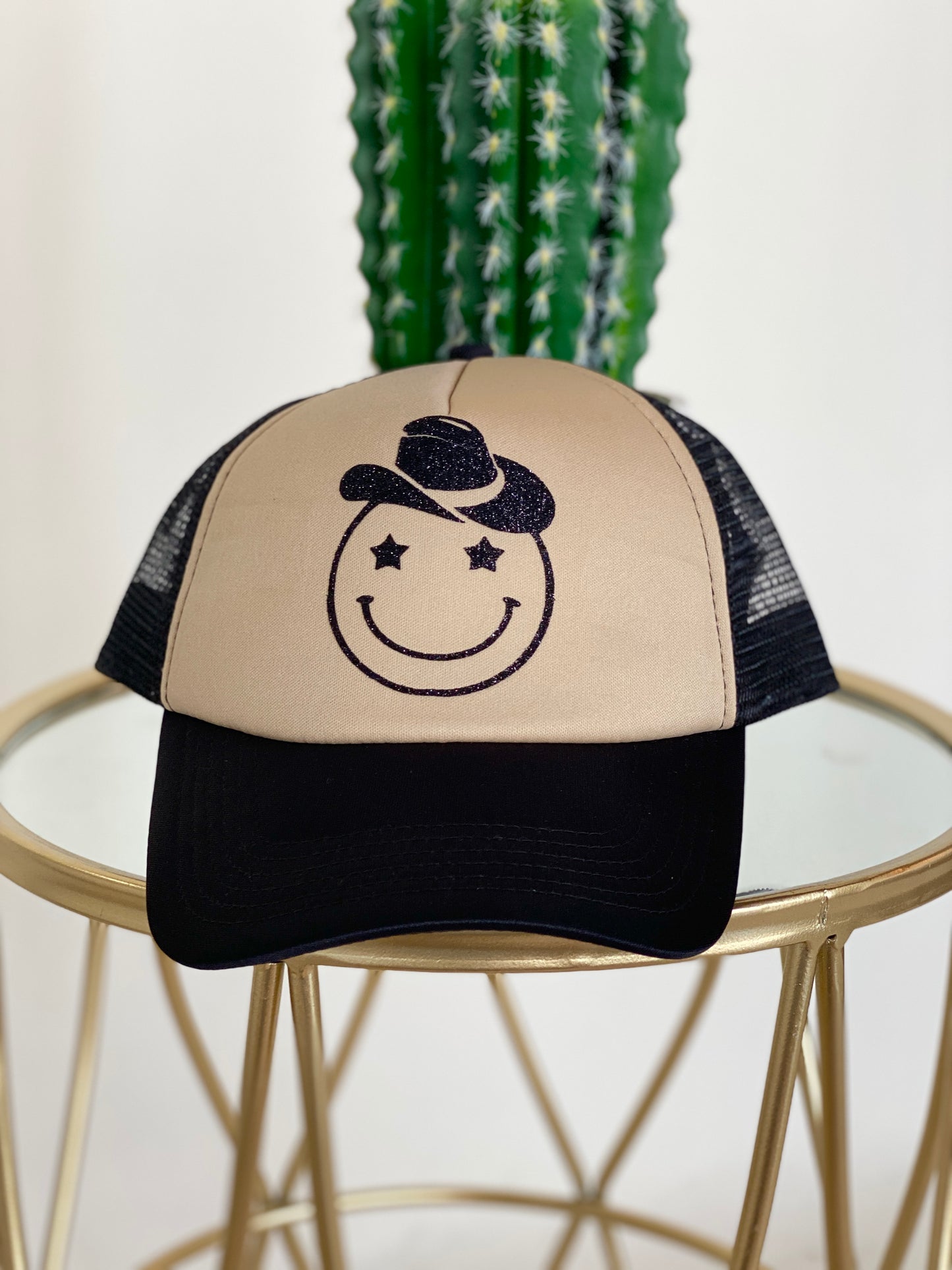 Howdy Smiley Glitter Trucker Hat - Black and Tan