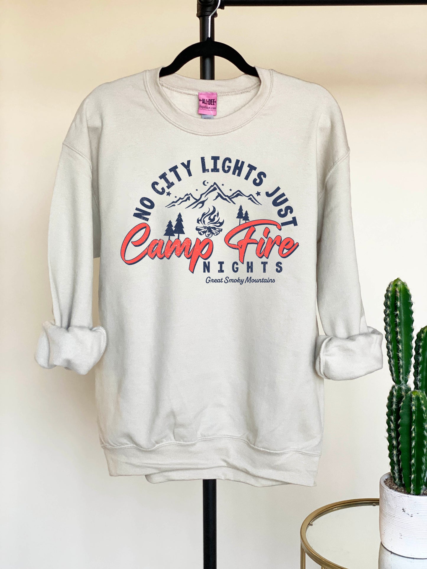 No City Lights Smoky Mountains Graphic Sweatshirt - Sand