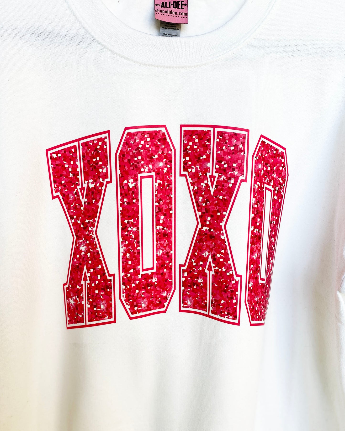 XOXO Faux Glitter Valentines Day Graphic Sweatshirt - White