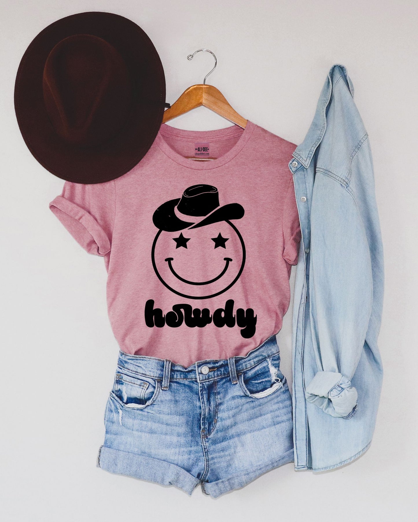 Howdy Smiley Tee- Plum Rose